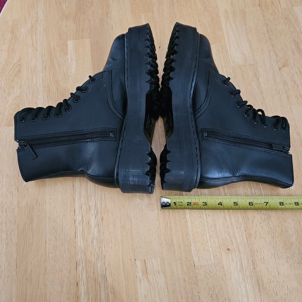 Dr. Martens Vegan Jadon II Mono Platform Boots Black Sz 7M FLAW - Picture 8 of 13